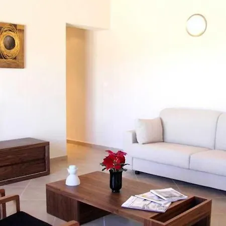 Porto-vecchio Sleeps 2 Pool Air Con Wifi *